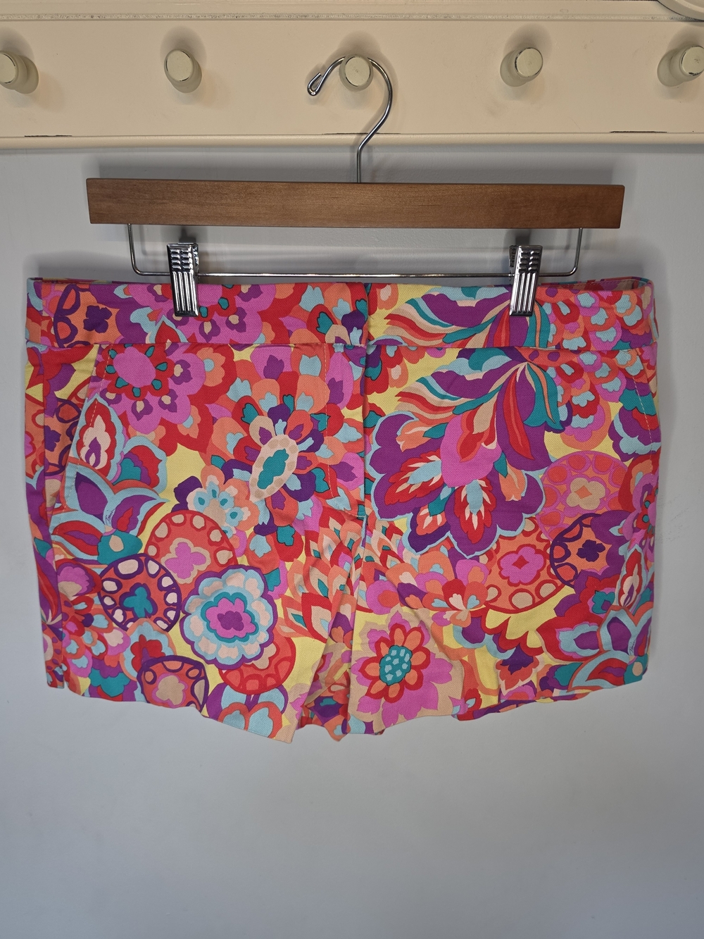 Trina Turk Corbin 2 Retro Floral Shorts Psychedelic 70s Print Cotton Size 12